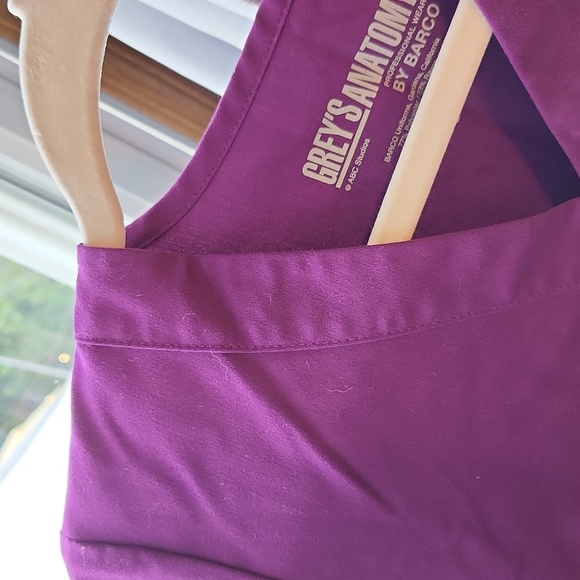 Greys Anatomy scrub top Size S - Picture 5 of 5